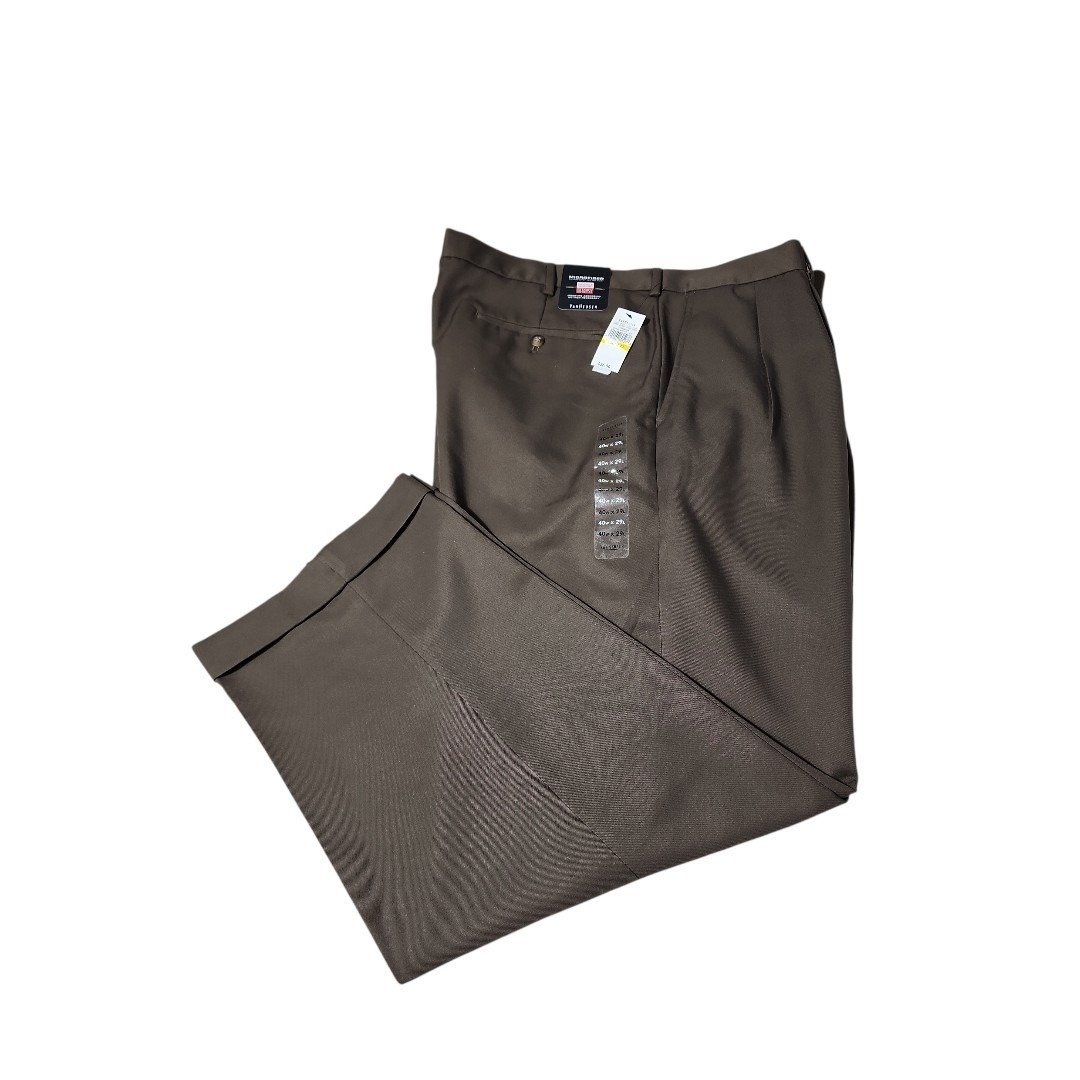 Van Heusen Dress Pants Mens 40x29 Brown Pleated Professional Microfiber